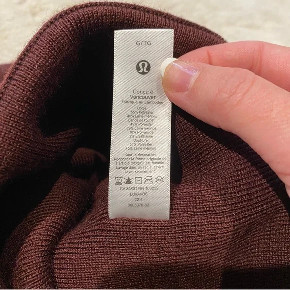 NWT(L/XL) Lululemon Warm Revelation Beanie Cassis Maroon Winter Hat Merino Wool - Picture 13 of 15